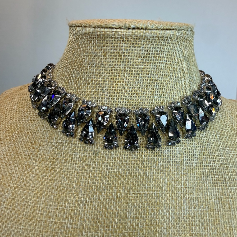 Gray Rhinestone Teardrop Choker - Picture 6 of 6